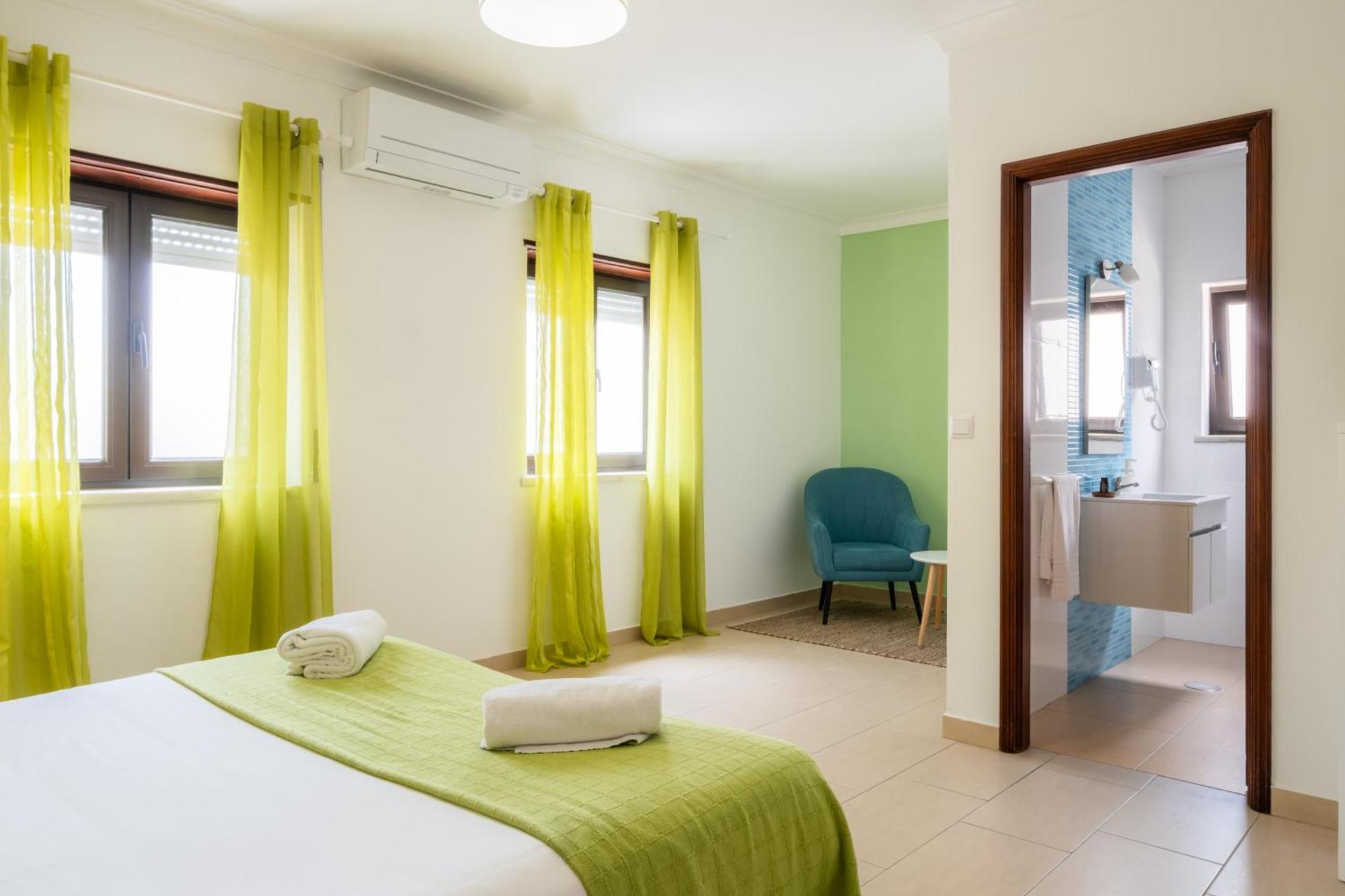 West Side Guesthouse Peniche Exterior foto